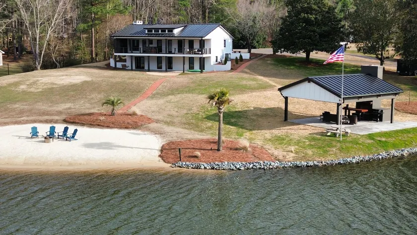 The Lakeside Magnolia - Image 1