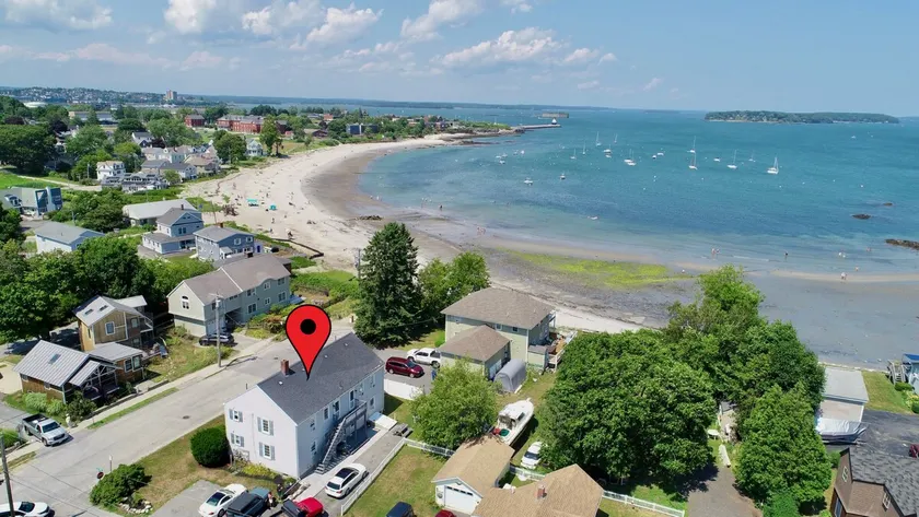 Willard By the Sea - 30 ft to the beach- 2nd floor - Image 1