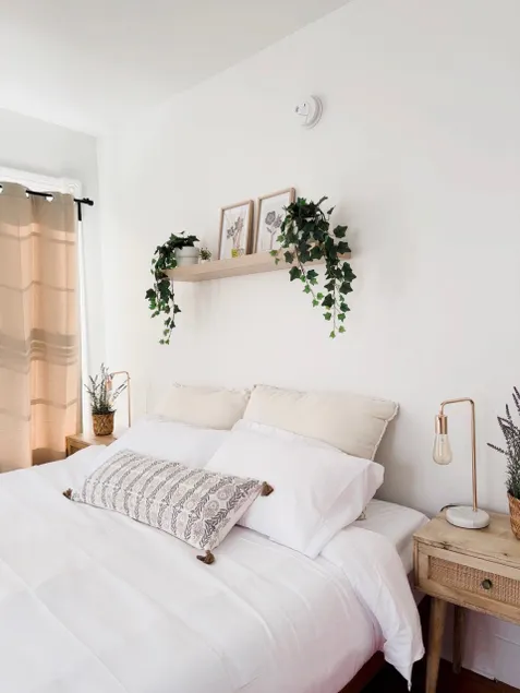 King Bed/ 5 min to Yale/ East Rock Gem - Image 1