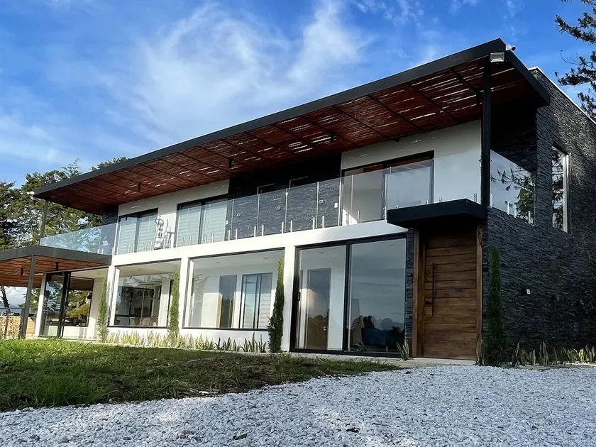 Serenity house Guatapé - Image 1