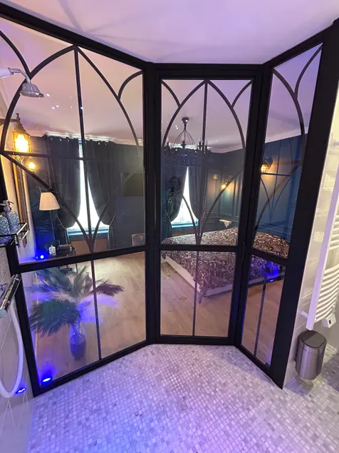 The Drina Salon and its sensory shower - Image 1