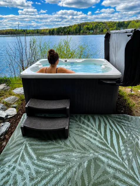 Nature Chalet with Private Spa & Fireplace - Image 1