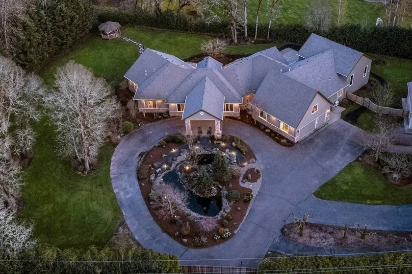 Country Luxury in Private Manor, Hot Tub, Pool Tbl - Image 1
