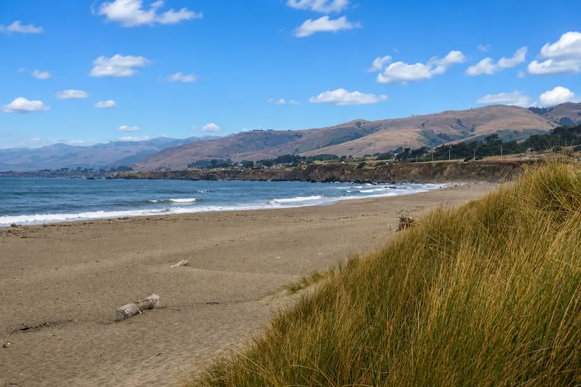 Fishermans Cottage - Sand Dunes Walk to Ocean - Image 1