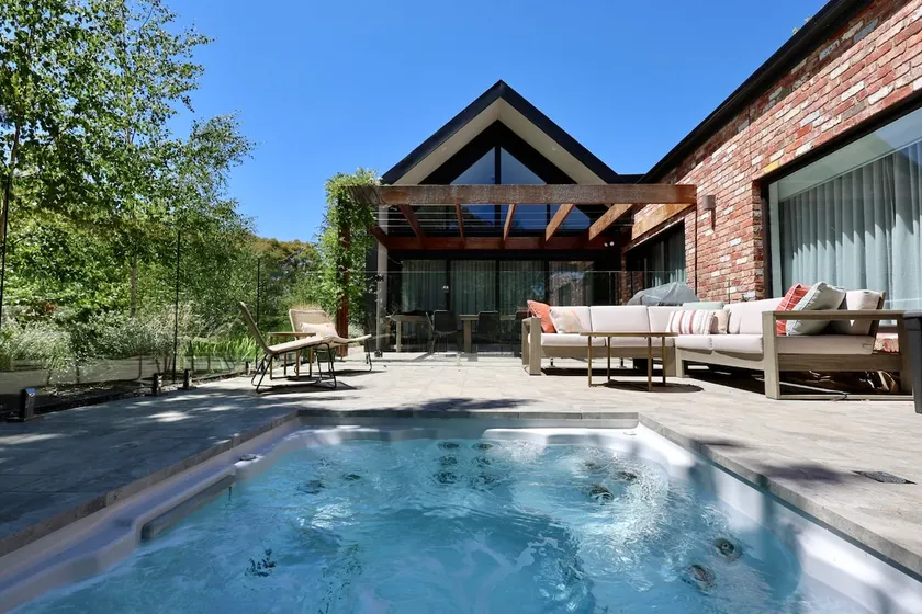 Greenleaf - Luxe Spa Retreat - 3+ Night Discounts - Image 1
