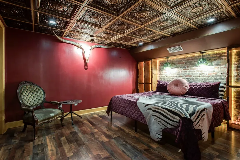 1-OF-A-KIND! Downtown Speakeasy-Style 2-Bedroom! - Image 1