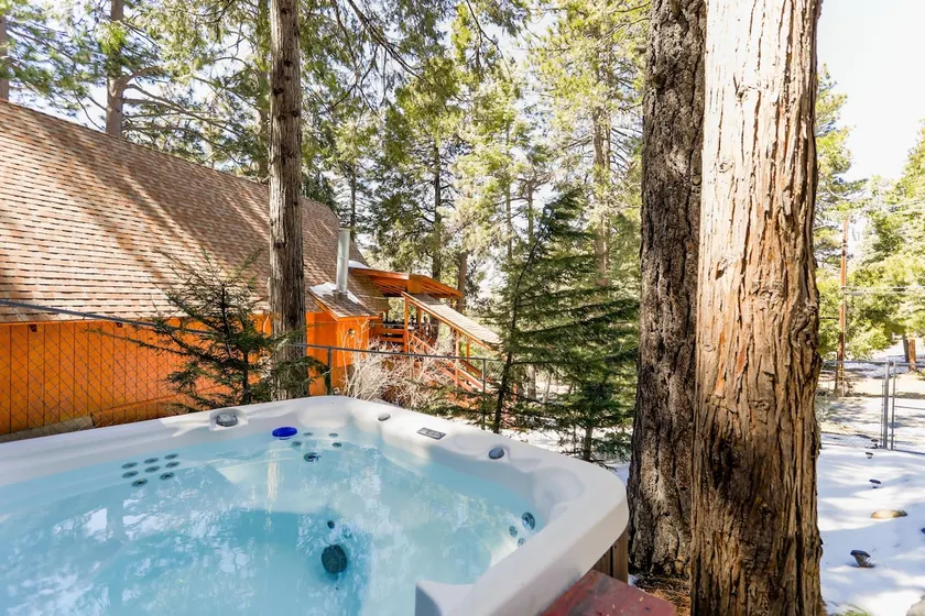 The Ridge: Relax, Play & Unwind with a Hot Tub & G - Image 1