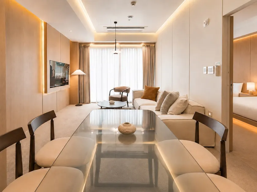UH Suite The Jongno - Image 1