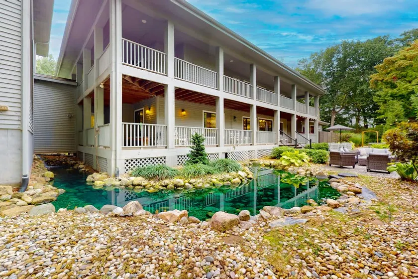 Spacious 6BR | Chef's Kitchen| Hot Tub - Image 1