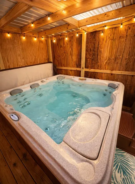Romantic Getaway w/private Jacuzzi• Fire Pit• - Image 1