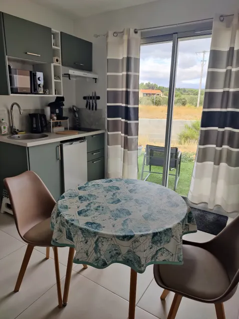 Cozy studio near the vineyards. - Image 1