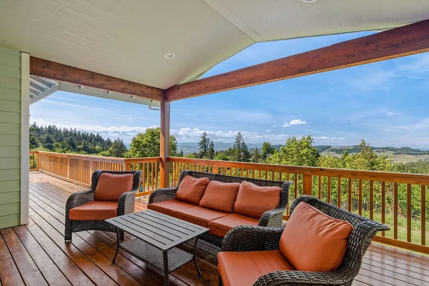 The Perch - Eola Hills Pet Friendly w Hot tub - Image 1