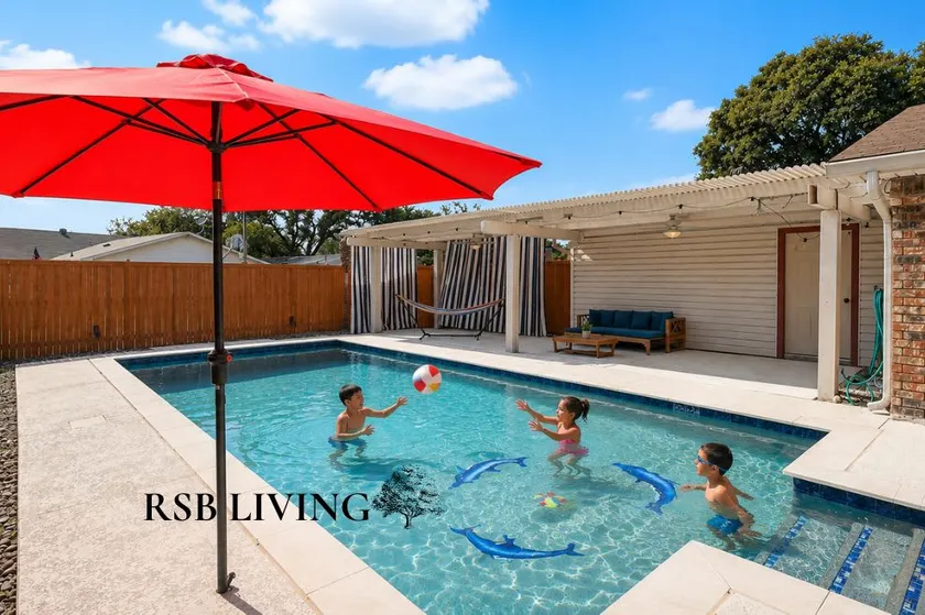 Spectacular 4BR/2.5B Home with Pool and Grill - Image 1
