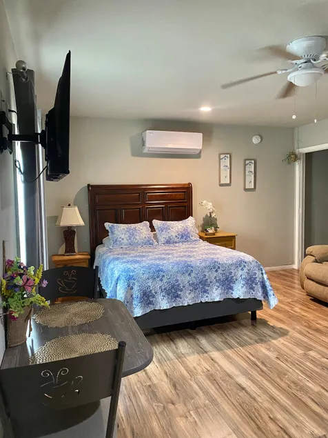 Independent stay, 2 guests. - Image 1