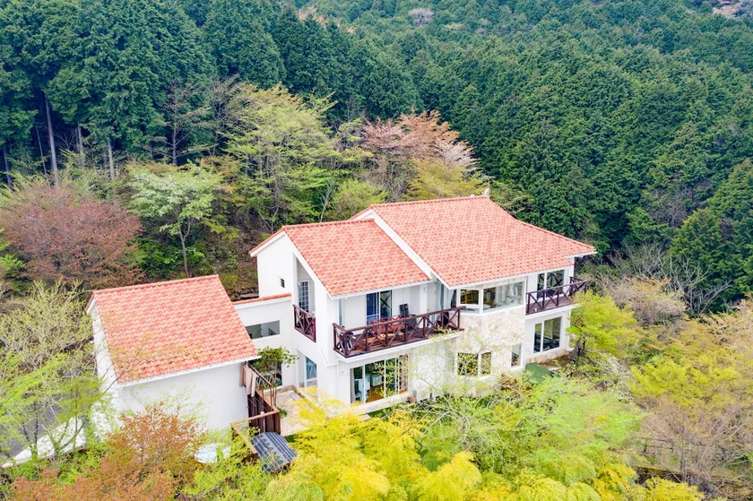 Up to 20 people | Pets allowed | Hot spring, sauna, gym, covered BBQ - Image 1