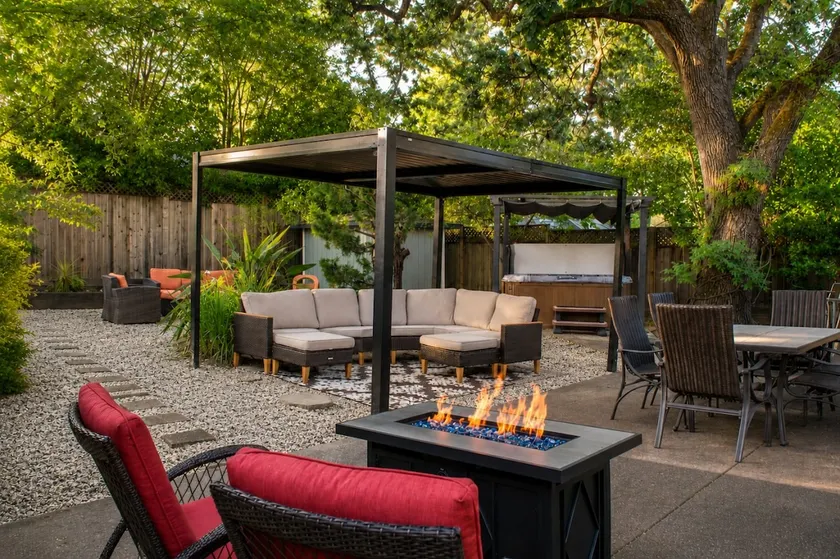 Outdoor Sonoma Escape with Hot Tub and Large Yard - Image 1
