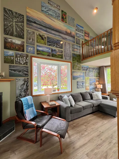 Blue Mountain Gallery Getaway - Image 1