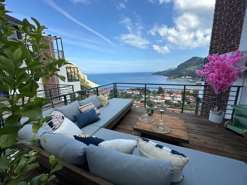Sweet Home Turunc - Sea View Suites with One Bedroom - Image 1