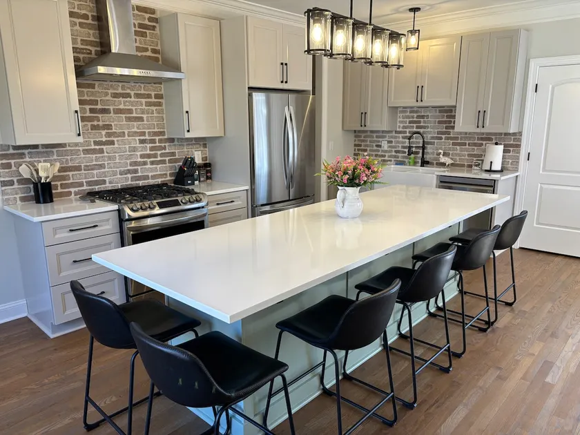 Spacious Family & Pet Friendly Home Near Nashville - Image 1