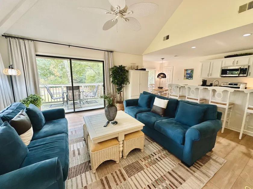 Golf/ Beach Penthouse Condo - Image 1