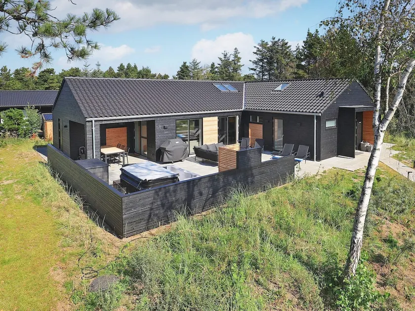 10 person holiday home in Blåvand - Image 1