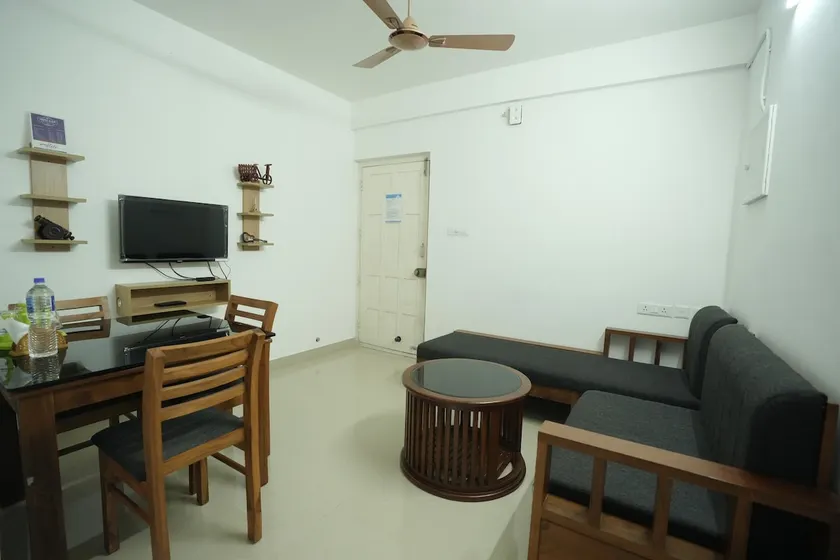 Fully Furnished Apartment 1BHK - Image 1