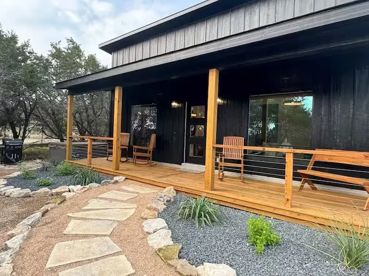 Luxe Lodge +2 Kings/Pool/Hot Tub - Image 1
