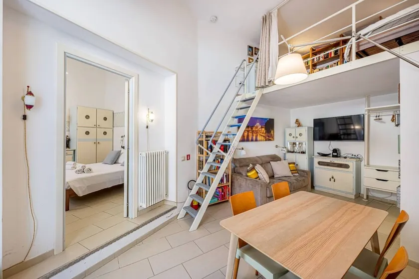 Vatican Sweet Suite - Image 1