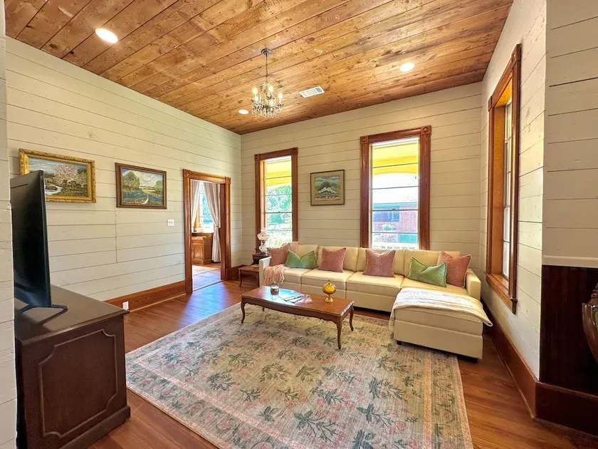 The Winn House - Image 1