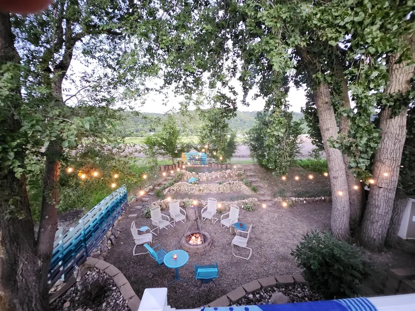 River views, modern comfort, unbeatable location! - Image 1
