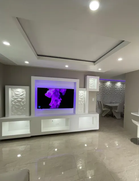 The Jacuzzi Suite - Image 1