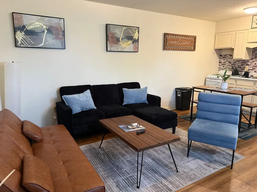 Cozy Belhaven By Baptist Hospital - Image 1
