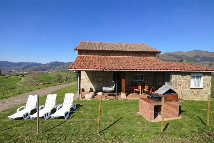 house in pasiegos valleys - Image 1