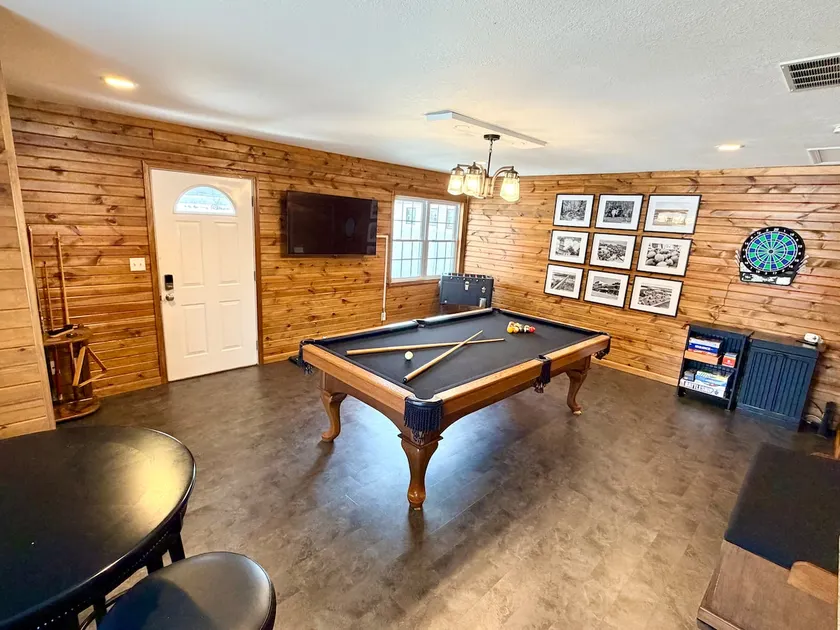 Game Room | Hot Tub | Fire Pit @ Lake Shelbyville - Image 1