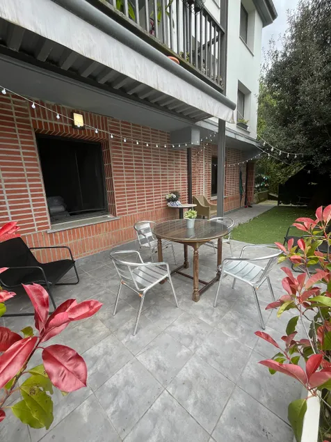 Cozy apartment with terrace - Image 1
