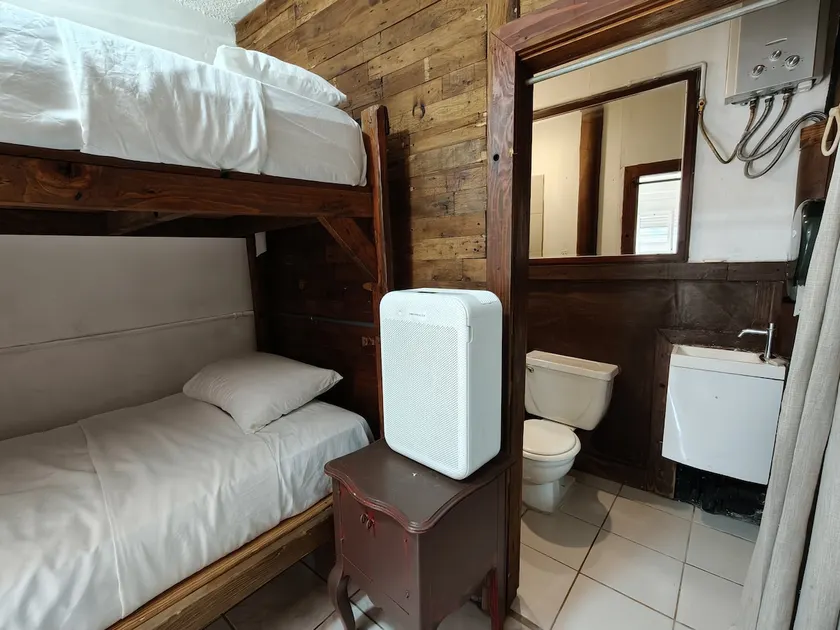 Rustic Mini Loft Studio with shared Jacuzy & Patio - Image 1