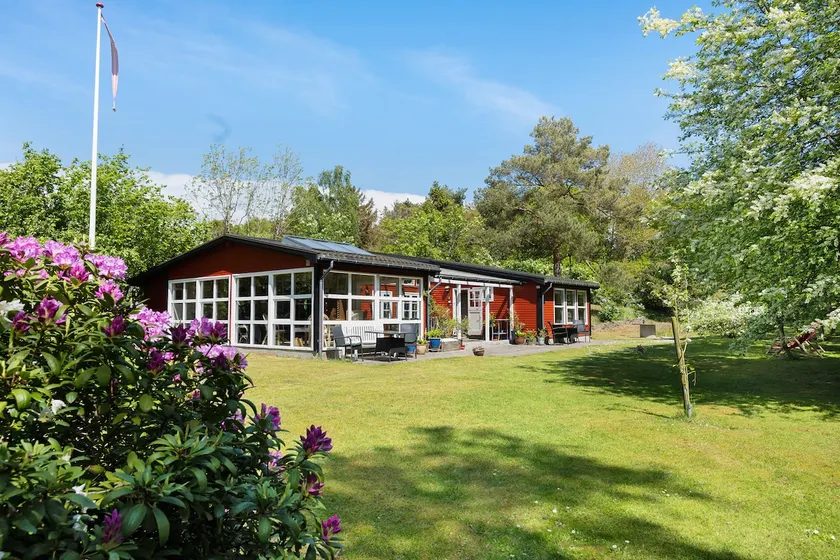 Lovely Cottage In Recreation Area - Image 1