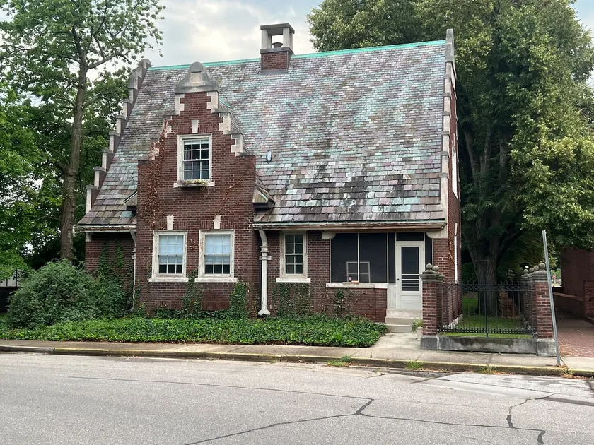 Irwin Cottage- heart of Columbus Architecture - Image 1