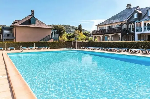 One-story home for 5 people • Heated pool & pétanque - Image 1