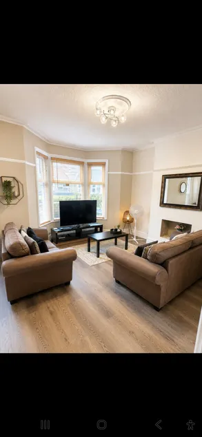 Cardiff 3-Bed Apartment with Private Roof Terrace - Image 1