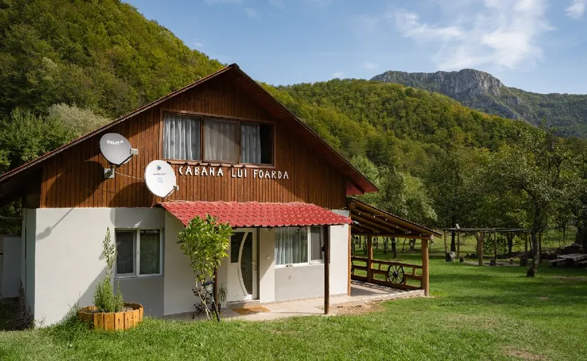 Foarda's Chalet - Image 1