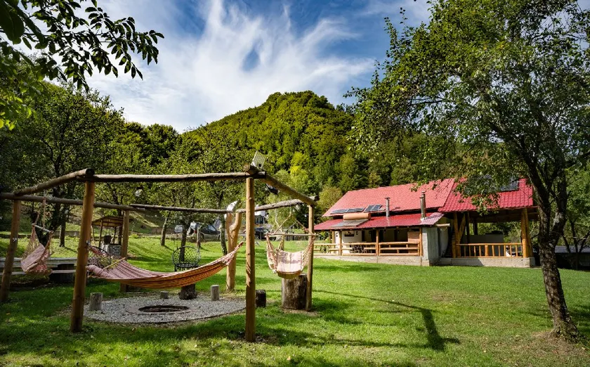 Foarda's Chalet - Image 1