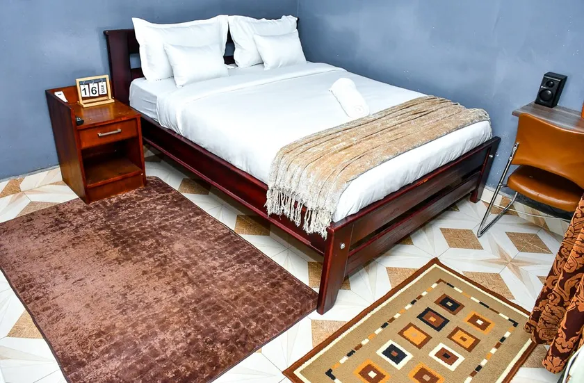 Stay here homes - Image 1