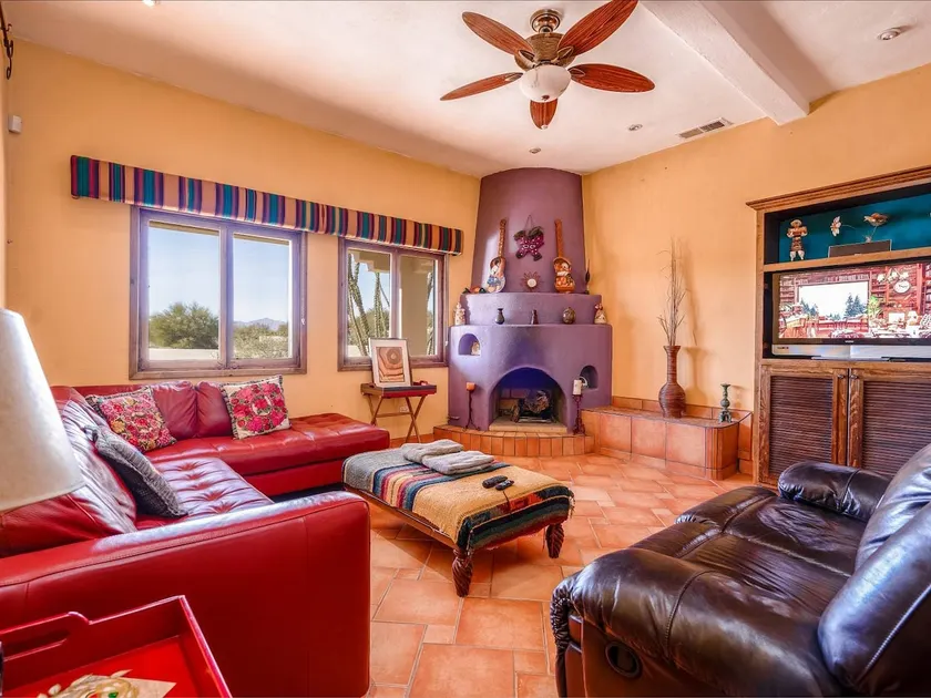 Casa Roja, a spacious 3-bedroom home - Image 1