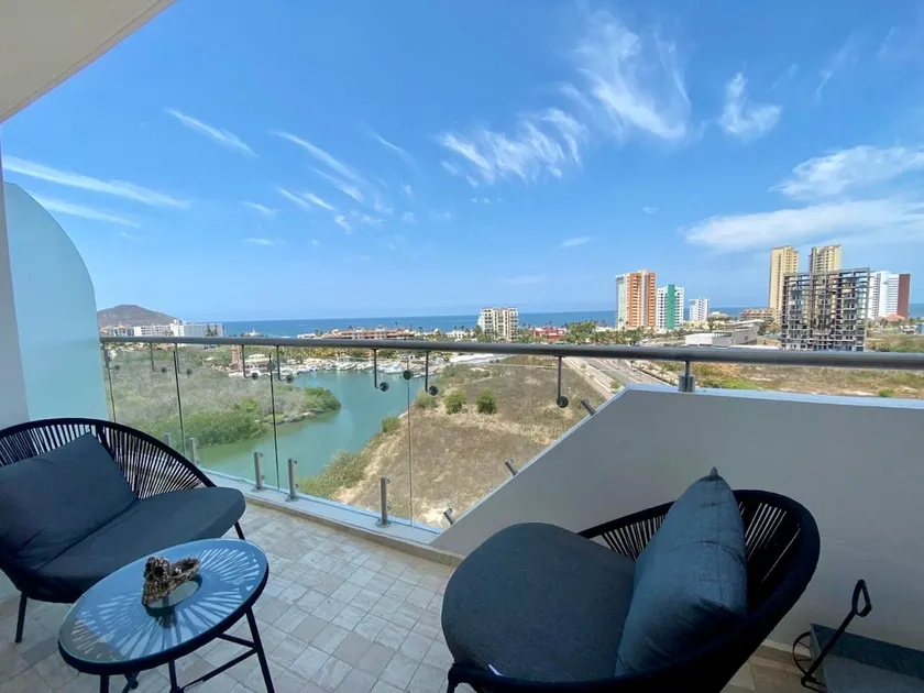 Luxury Apartment with Ocean View + Pool + SkyBar + Yacht - Image 1