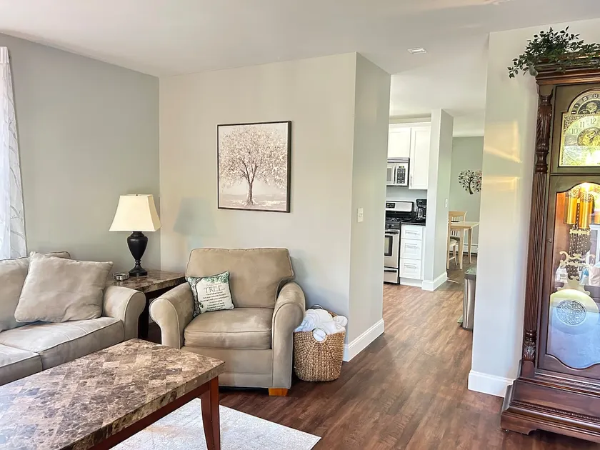 Charming 2Br 1.5Bath townhouse in Concord, NH - Image 1