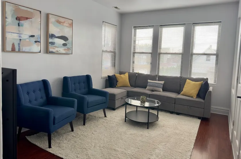 Charming Home | Heart of Chicago | Parking | WiFi - Image 1