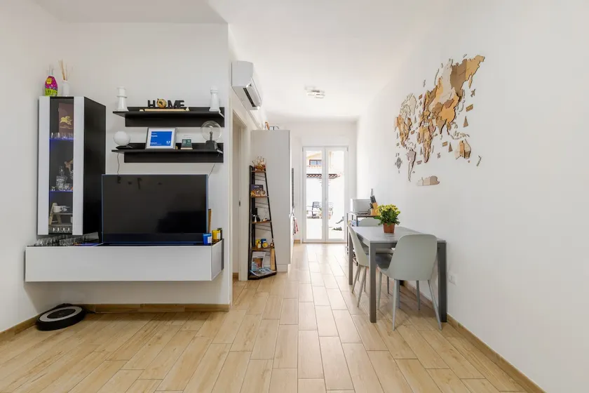 Incanto, 56 m² private patio - Image 1