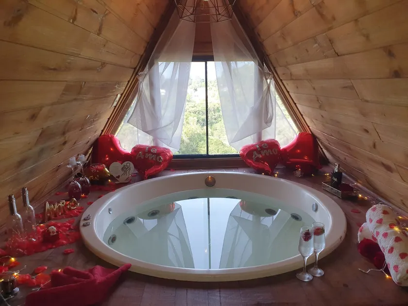 Imperatriz Chalet with Jacuzzi, Fireplace, and Ground Fireplace SC - Image 1