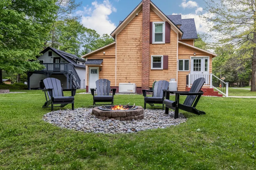 Walk to Water Safari & Beach | Modern 3BR Home - Image 1